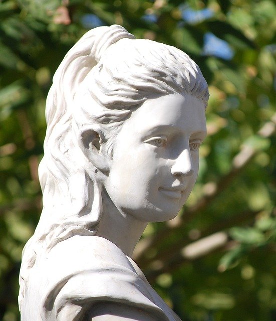 Statue Frauenkopf